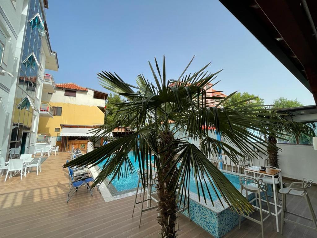 Brian Hotel Velipojë Zewnętrze zdjęcie