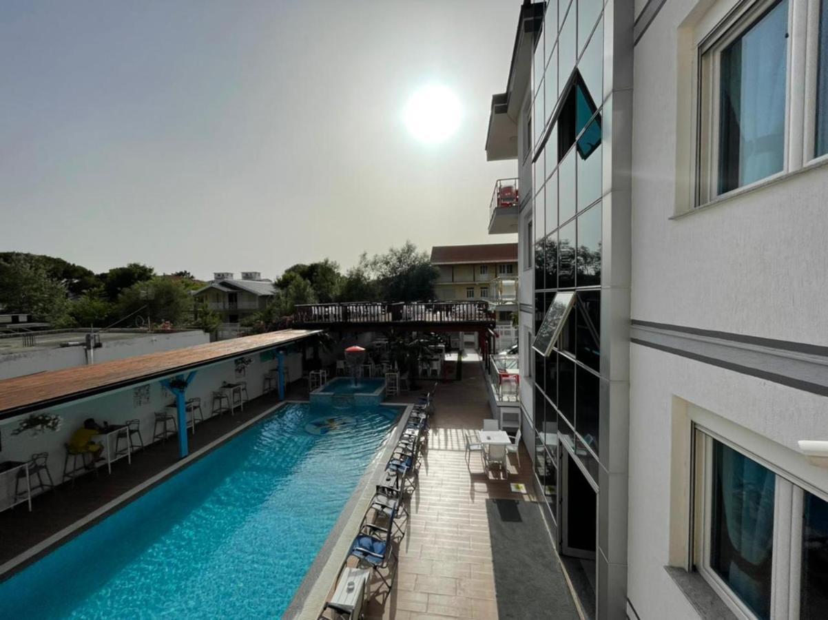 Brian Hotel Velipojë Zewnętrze zdjęcie