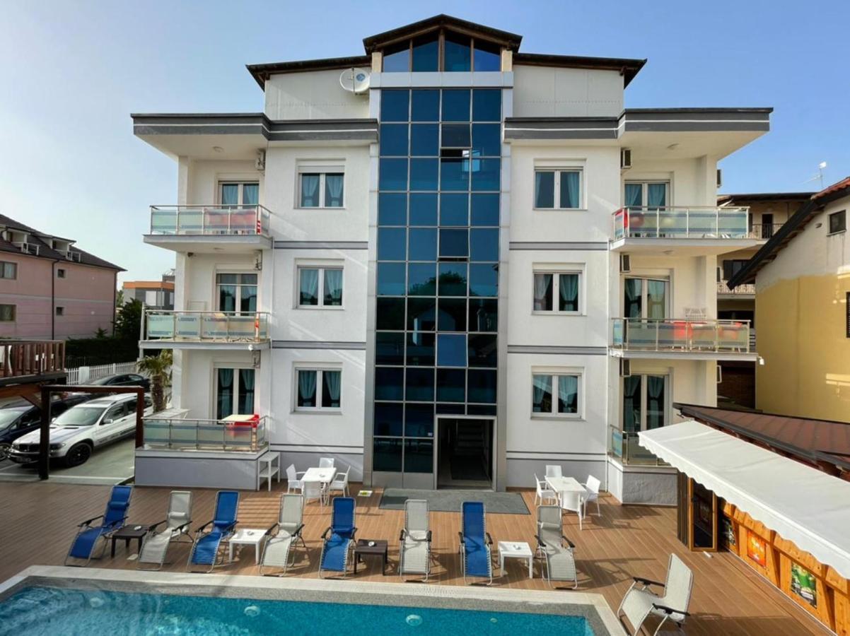 Brian Hotel Velipojë Zewnętrze zdjęcie