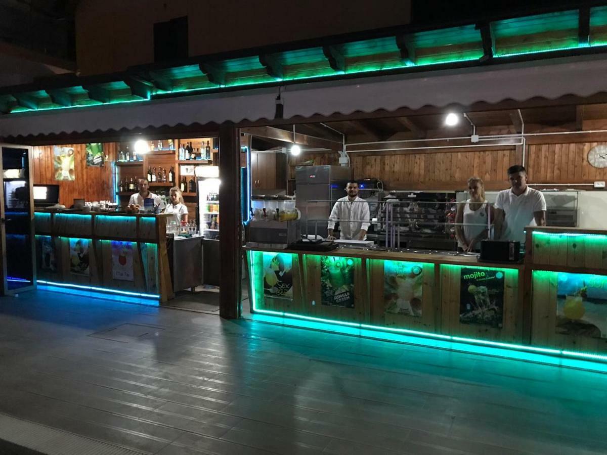 Brian Hotel Velipojë Zewnętrze zdjęcie
