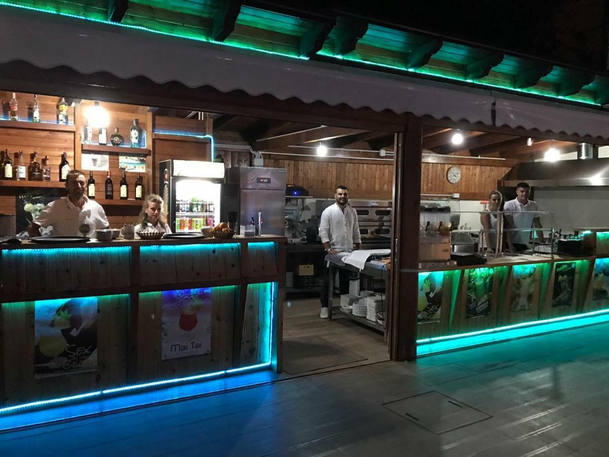 Brian Hotel Velipojë Zewnętrze zdjęcie