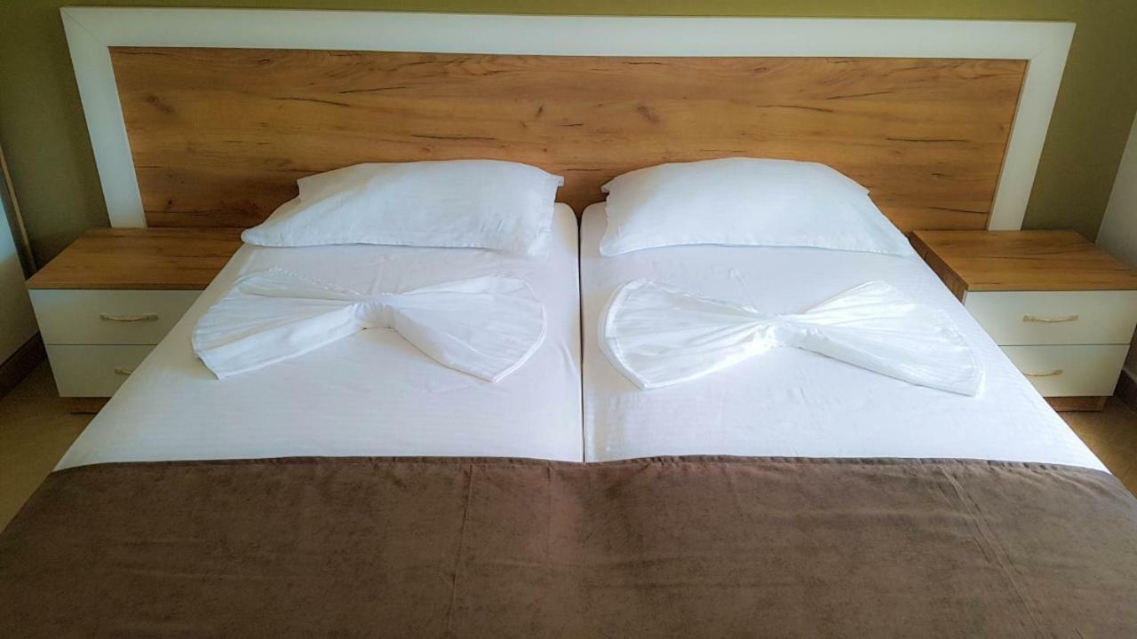 Brian Hotel Velipojë Zewnętrze zdjęcie